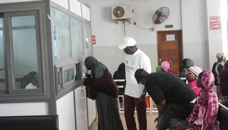 Le centre de santé Guedj de Rufisque, un modèle de réussite de la CSU au Sénégal – Regardez