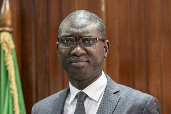 Ismaïla Madior Fall : bracelet électronique levé, la Haute Cour renvoie le procès