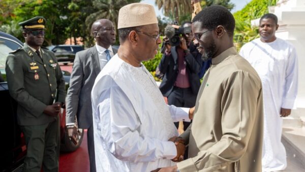 Retrouvailles républicaines : L’ONG 3D appelle à une alliance stratégique entre Diomaye Faye et Macky Sall