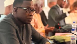 Refondation de l’éducation : Ibrahima Sall participe à une rencontre historique avec les anciens ministres