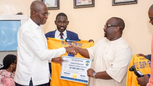 La Ville de Rufisque accorde 25 millions FCFA à Teungueth FC pour la Ligue des champions
