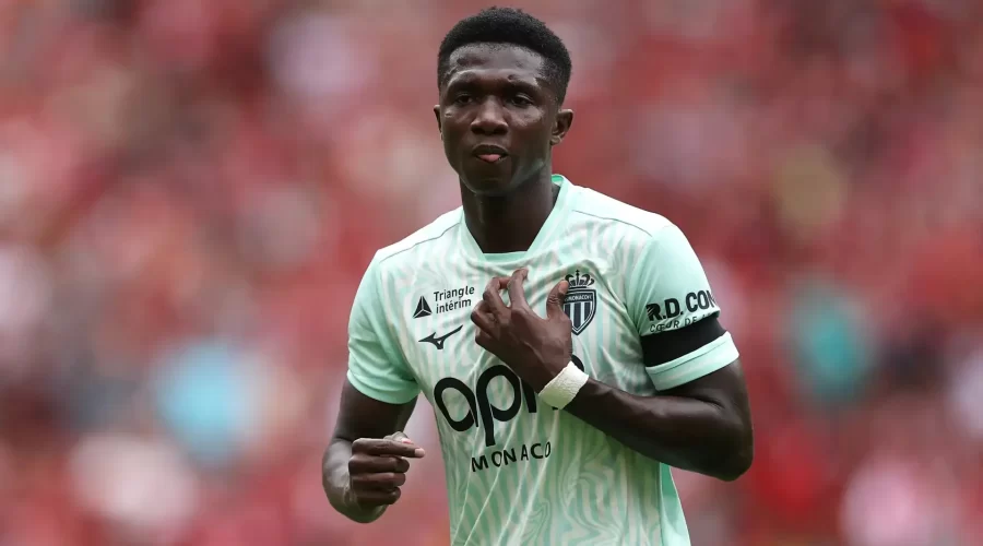 Mercato : Chelsea entre à son tour dans la course pour Lamine Camara.