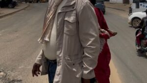 Cité Sipres : El Hadj Palla Mbengue réhabilite une voie et un rond-point laissés à l’abandon