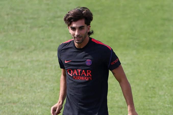 Football : Ferran Torres, champion du monde avec l’Espagne, s’engage avec le PSG jusqu’en 2031
