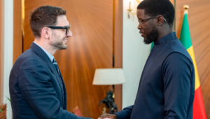 New York : Bassirou Diomaye Faye échange avec Alexander Soros en marge de l’Assemblée générale de l’ONU