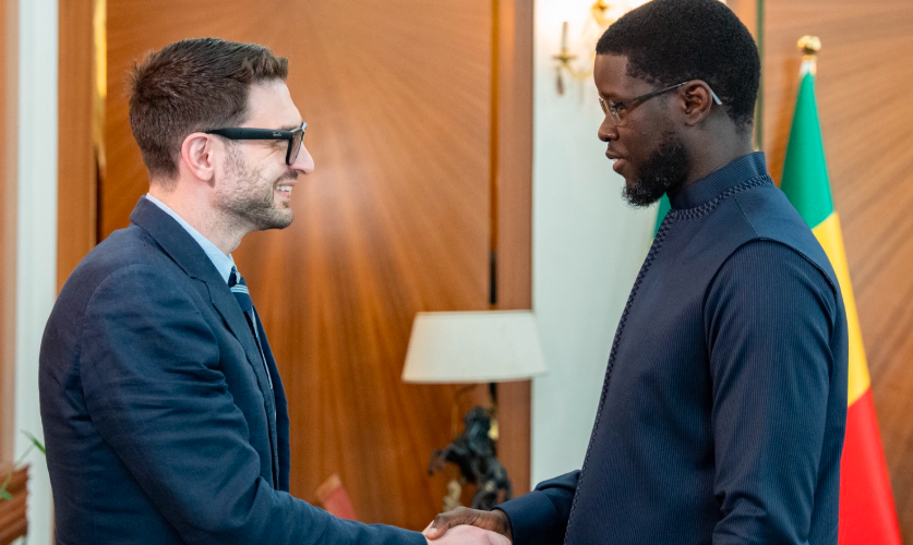 New York : Bassirou Diomaye Faye échange avec Alexander Soros en marge de l’Assemblée générale de l’ONU