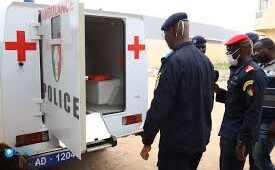 Louga : une femme tue le fils de sa coépouse, poignarde ses jumeaux et met le feu à la maison