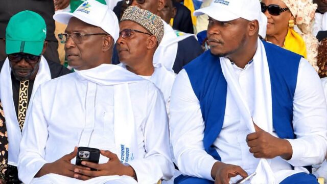 RUFISQUE : SOULEYMANE NDOYE LANCE OFFICIELLEMENT SON MOUVEMENT UNION CITOYENNE POUR RUFISQUE (UCR)DEVANT UNE MARÉE HUMAINE ! TEMPS FORTS